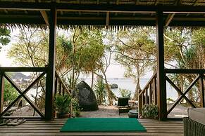 Boulder Bay Eco Resort - Nga Khin Nyo Gyee Island