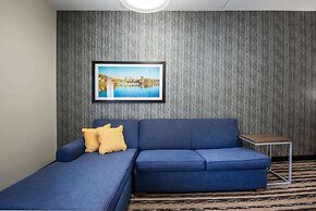 La Quinta Inn & Suites by Wyndham Buffalo Amherst