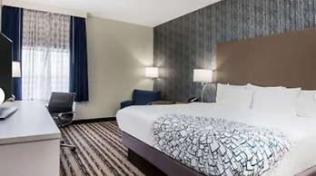 La Quinta Inn & Suites by Wyndham Buffalo Amherst