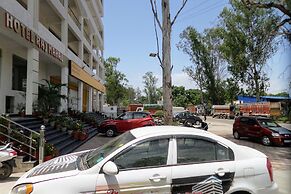 Hotel Rajmahal Roorkee