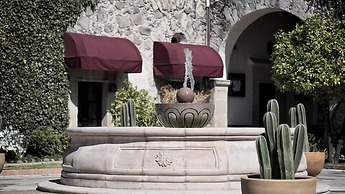 Meson Real de la Plata