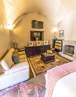 Meson Real de la Plata