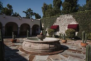 Meson Real de la Plata