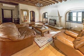 Meson Real de la Plata