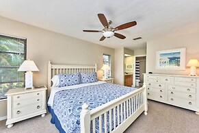 Rovigo Vacation Rental: Spacious Retreat with Panoramic Lake Views in 