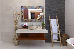 Alosta Luxury Private Villa