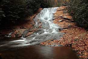 Nacoochee Valley Lodge