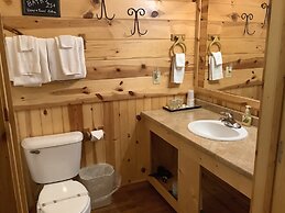 Nacoochee Valley Lodge