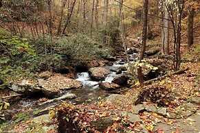 Nacoochee Valley Lodge