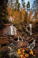 Nacoochee Valley Lodge