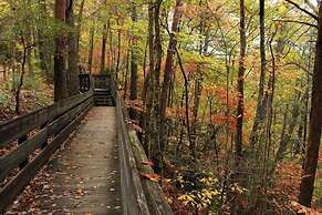 Nacoochee Valley Lodge