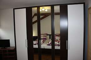 Thai Tawan Apartments