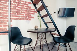 Apartment at the Red Bridge