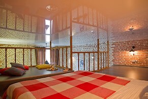 Apartment at the Red Bridge