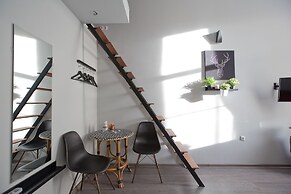 Apartment at the Red Bridge