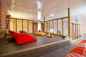 Apartment at the Red Bridge