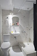 Apartment at the Red Bridge