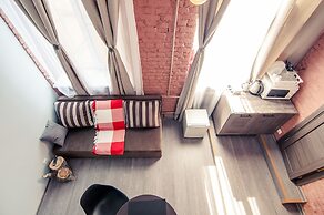 Apartment at the Red Bridge