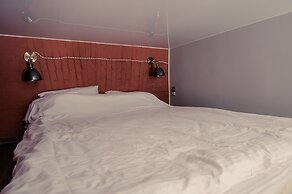 Apartment at the Red Bridge