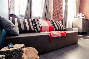 Apartment at the Red Bridge