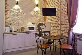 Apartment at the Red Bridge