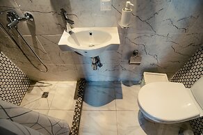 Apartment at the Red Bridge