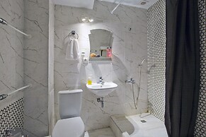 Apartment at the Red Bridge