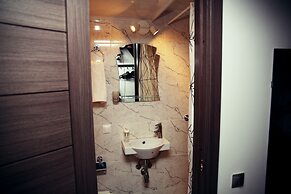 Apartment at the Red Bridge