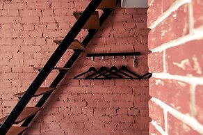 Apartment at the Red Bridge