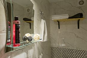 Apartment at the Red Bridge