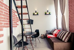 Apartment at the Red Bridge