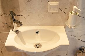 Apartment at the Red Bridge