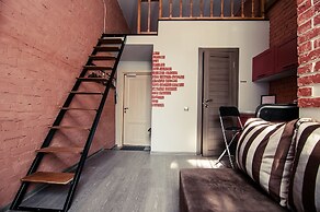 Apartment at the Red Bridge