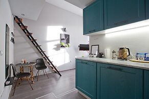 Apartment at the Red Bridge