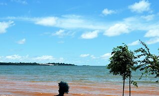 Saffron Beach Bistro & Cottages