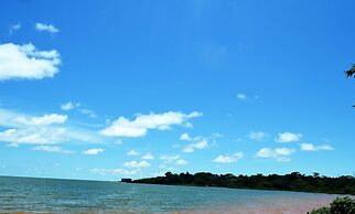 Saffron Beach Bistro & Cottages