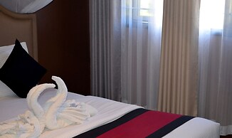 Saffron Beach Bistro & Cottages