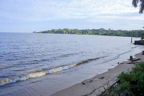 Saffron Beach Bistro & Cottages