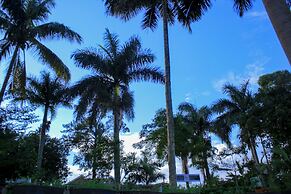 Saffron Beach Bistro & Cottages