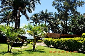 Saffron Beach Bistro & Cottages