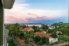 Saffron Beach Bistro & Cottages