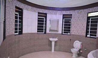 Saffron Beach Bistro & Cottages