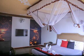 Saffron Beach Bistro & Cottages