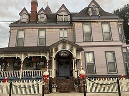 Grand Gables Inn Bed & Breakfast