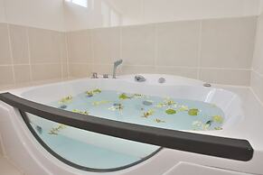 Kohaku AMBER Kamakura Zaimokuza