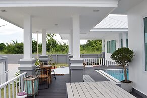 Baan Hua Hin Suk Jung