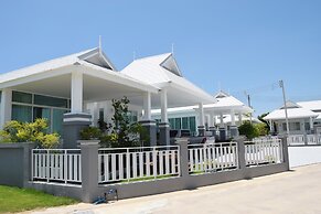Baan Hua Hin Suk Jung