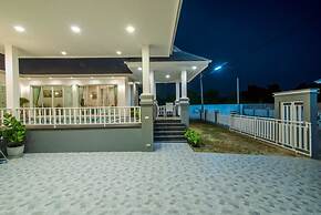 Baan Hua Hin Suk Jung