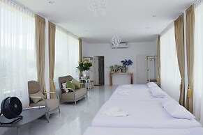 Baan Hua Hin Suk Jung