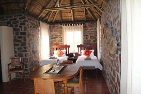 Tsauchab River Lodge